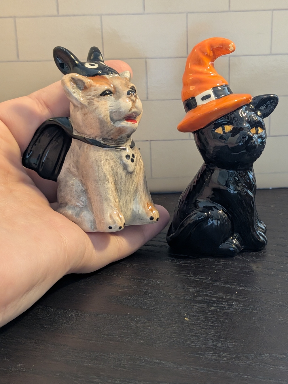 Halloween Cats Salt & Pepper Shakers, one cat in bat costume & one in witch hat